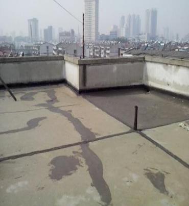 景德镇市漏水维修 楼顶漏水是什么原因，楼顶漏水维修方法是什么?